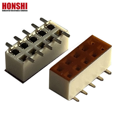 Conector de encabezado femenino Fila doble de tono blanco 2.54mm H7.1 10p SMT Tipo PA6T placa de PCB