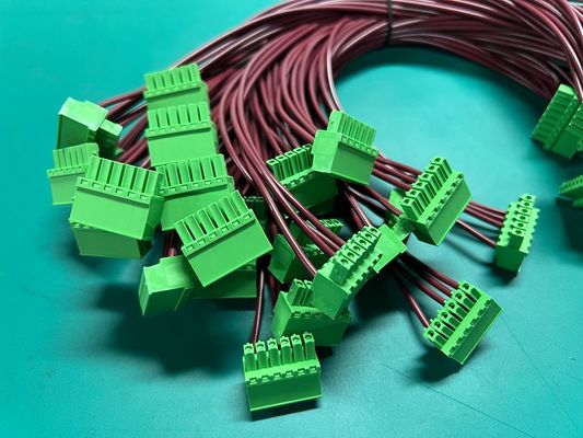 Ensamblaje de arnés de cables para máquina industrial de longitud OEM con bloque de terminales de 5,08 mm, cable verde y cableado. Ensamblaje de 0,5 M 1 M, 100% pruebas e inspección