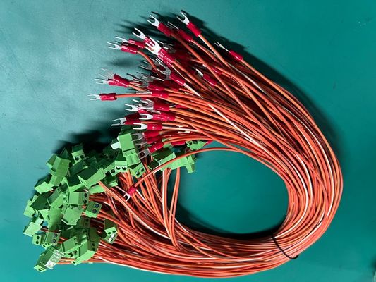 Ensamblaje de arnés de cables para máquina industrial de longitud OEM con bloque de terminales de 5,08 mm, cable verde y cableado. Ensamblaje de 0,5 M 1 M, 100% pruebas e inspección