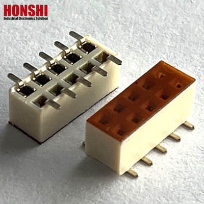 Conector de encabezado femenino Fila doble de tono blanco 2.54mm H7.1 10p SMT Tipo PA6T placa de PCB